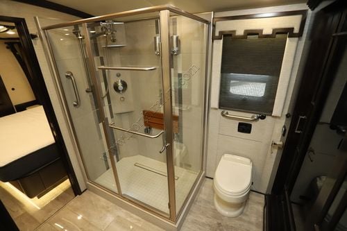 2020 Newmar London Aire 4551