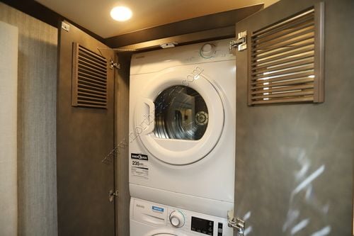 2025 Newmar Mountain Aire 4118