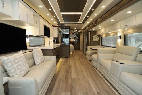 2025 Newmar Mountain Aire 4118