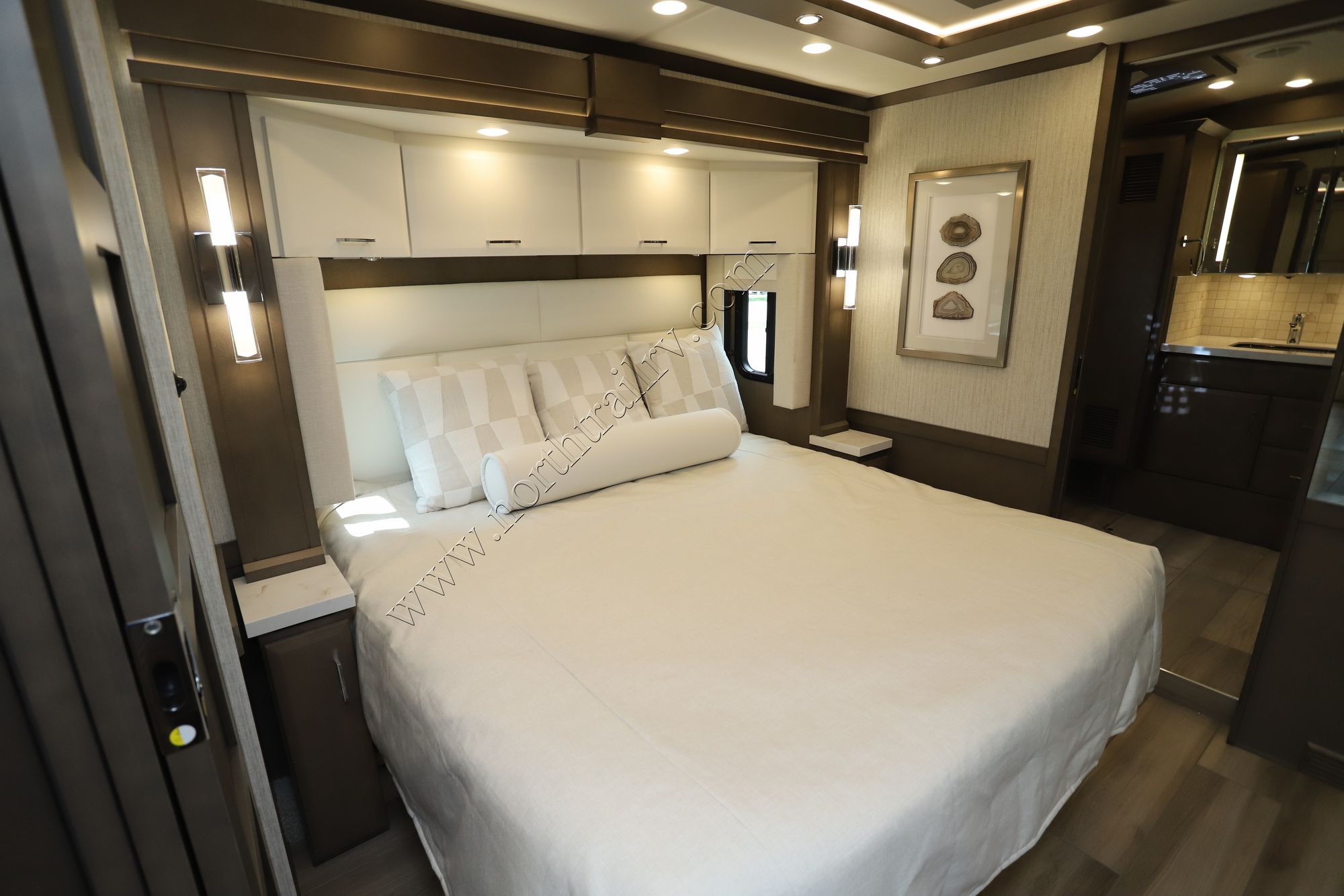 New 2025 Newmar Mountain Aire 4118 Class A  For Sale