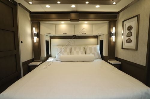 2025 Newmar Mountain Aire 4118