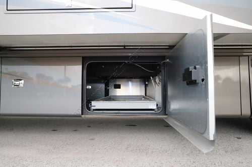 2020 Tiffin Motor Homes Phaeton 40IH