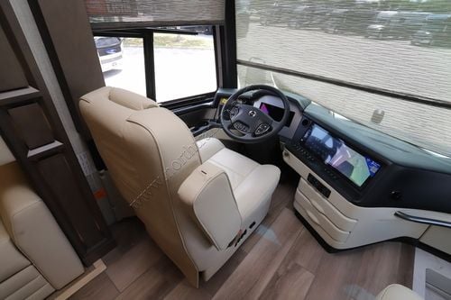 2025 Newmar Mountain Aire 4118