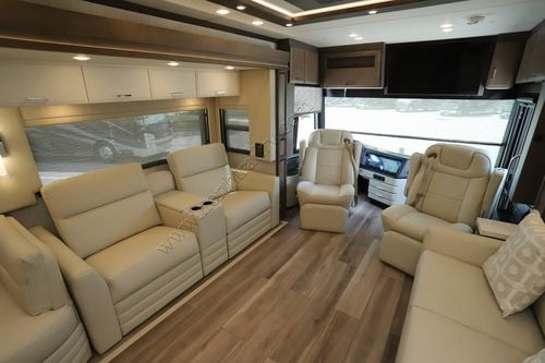 2025 Newmar Mountain Aire 4118