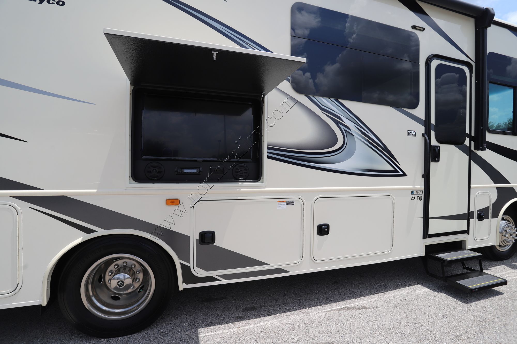 Used 2023 Jayco Alante 29S Class A  For Sale