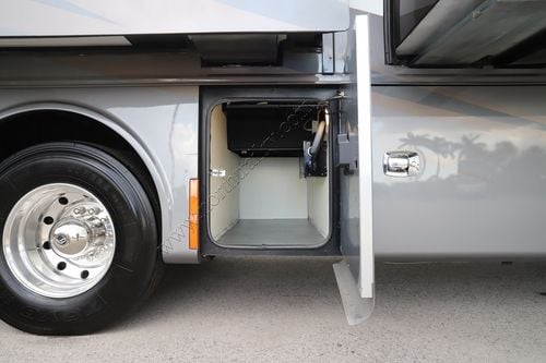 2020 Tiffin Motor Homes Phaeton 40IH
