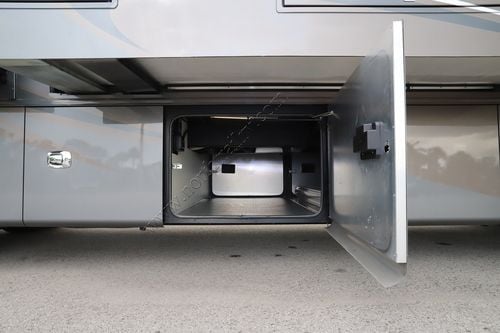 2020 Tiffin Motor Homes Phaeton 40IH