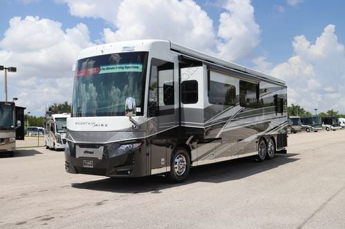 2025 Newmar Mountain Aire 4118