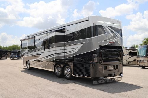 2025 Newmar Mountain Aire 4118