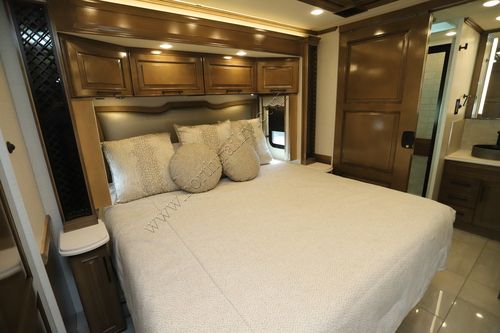 2026 Newmar Summit Aire 4505