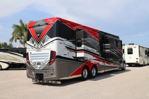 2026 Newmar Summit Aire 4505