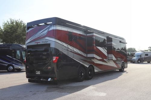 2026 Newmar Essex 4551