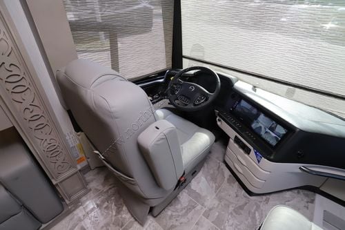 2026 Newmar Essex 4551