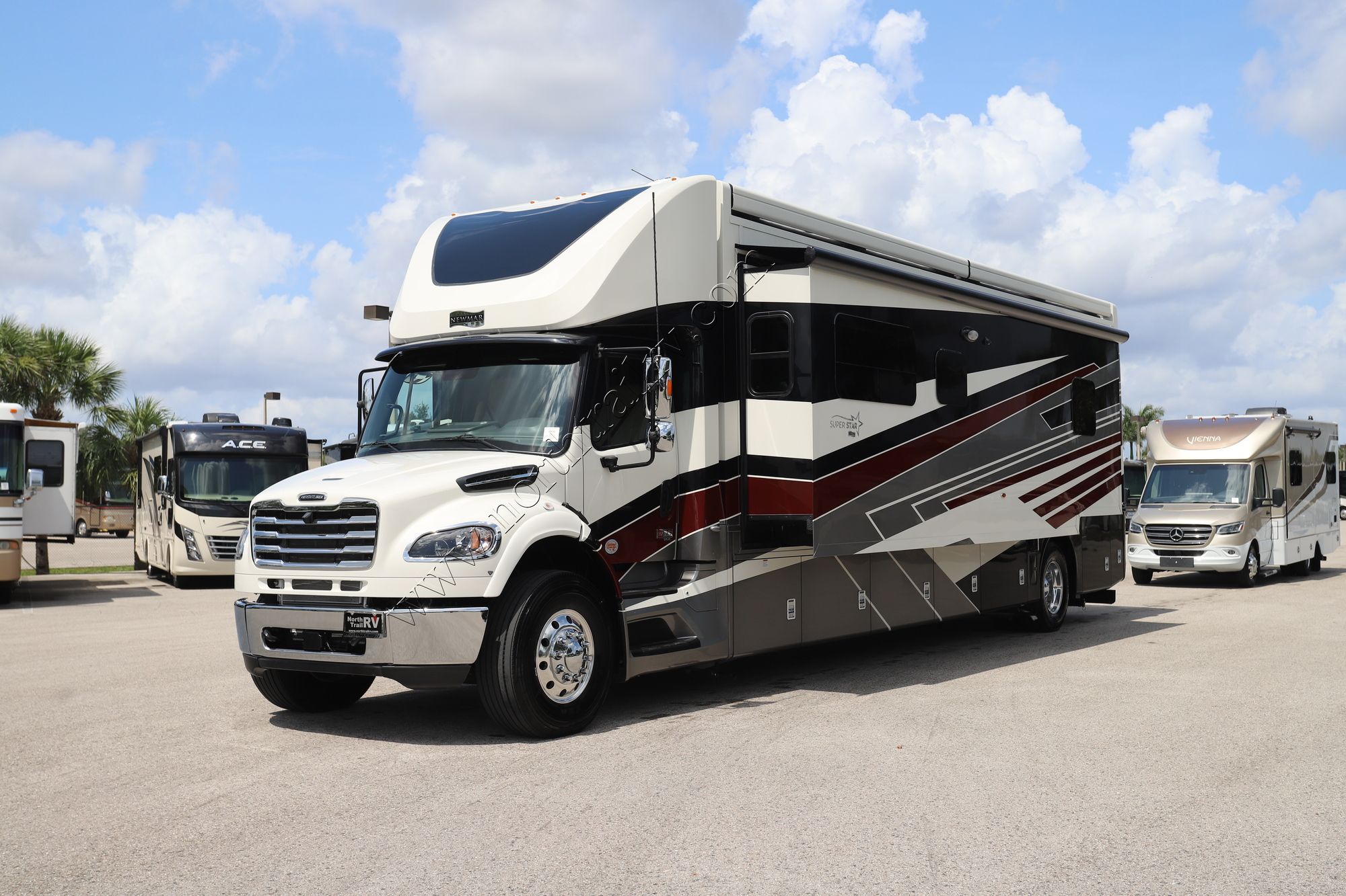 New 2026 Newmar Super Star 4059 Super C  For Sale