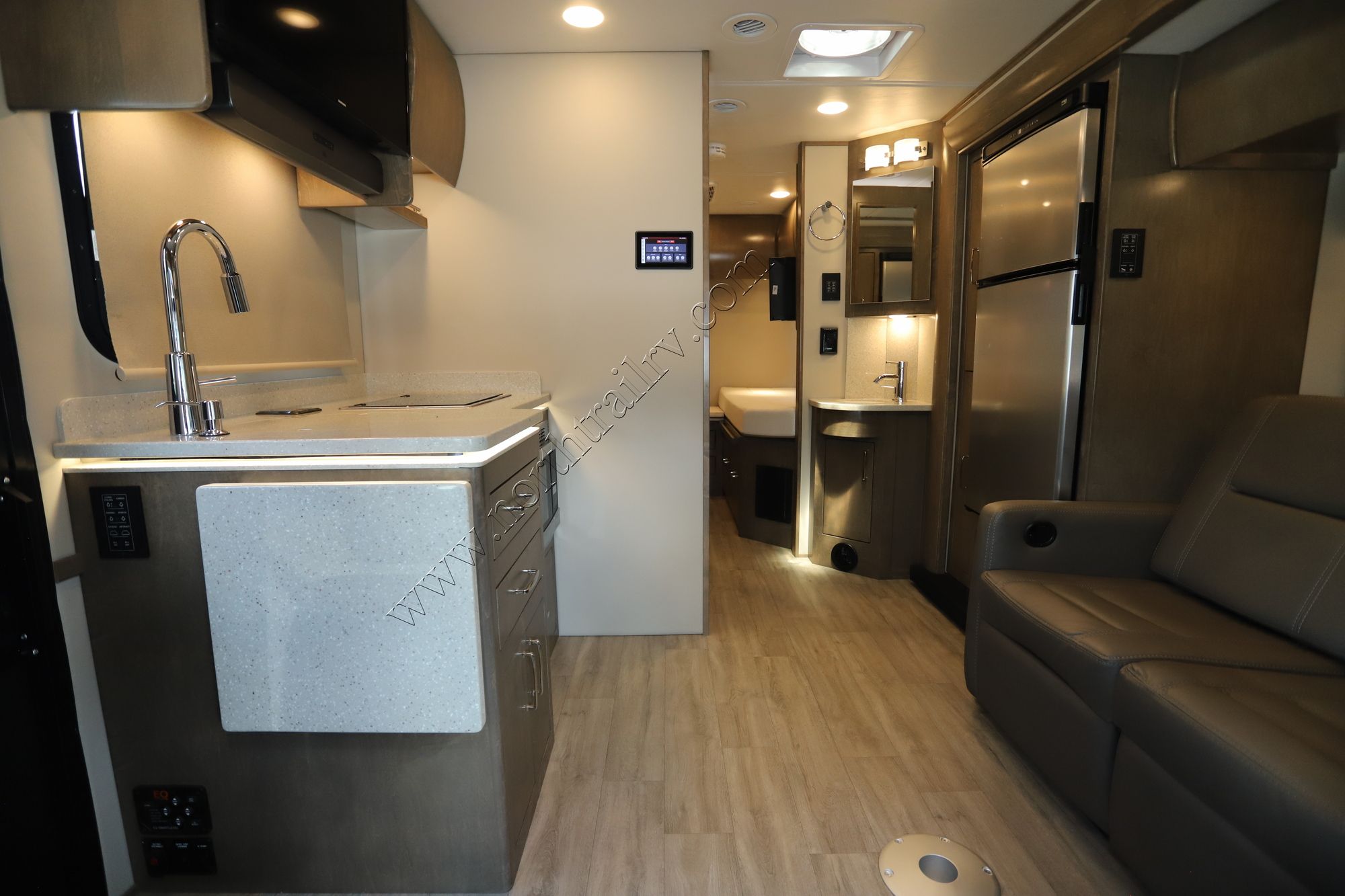 Used 2024 Renegade Rv Vienna 25TBN Class C  For Sale