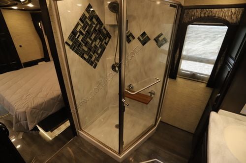 2018 Newmar London Aire 4534