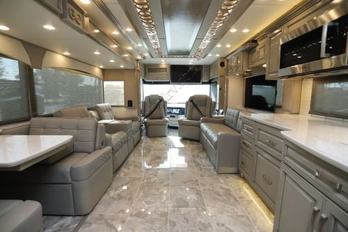 2026 Newmar Essex 4551