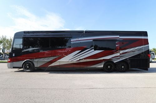 2026 Newmar Essex 4551