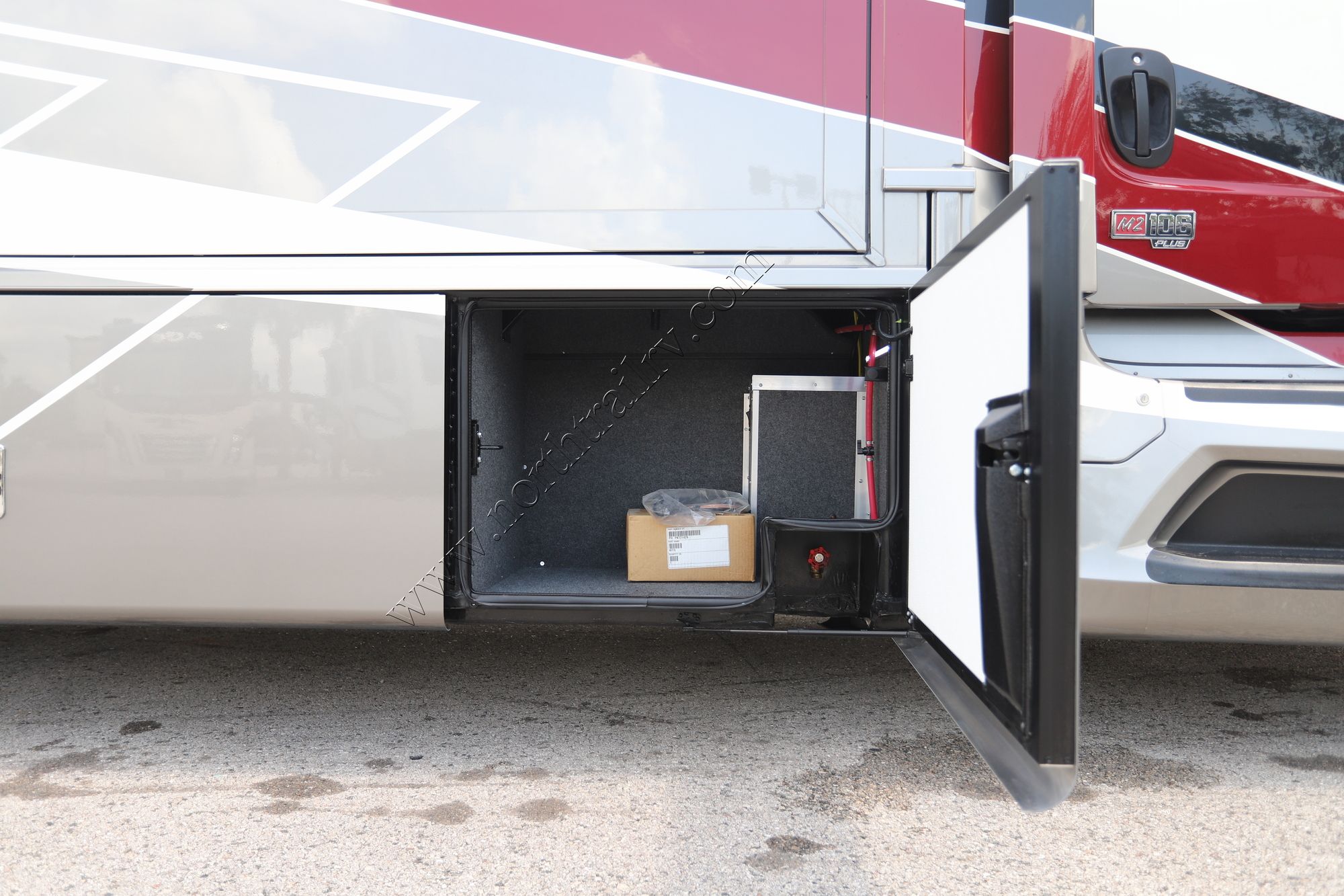 New 2026 Newmar Super Star 4059 Super C  For Sale