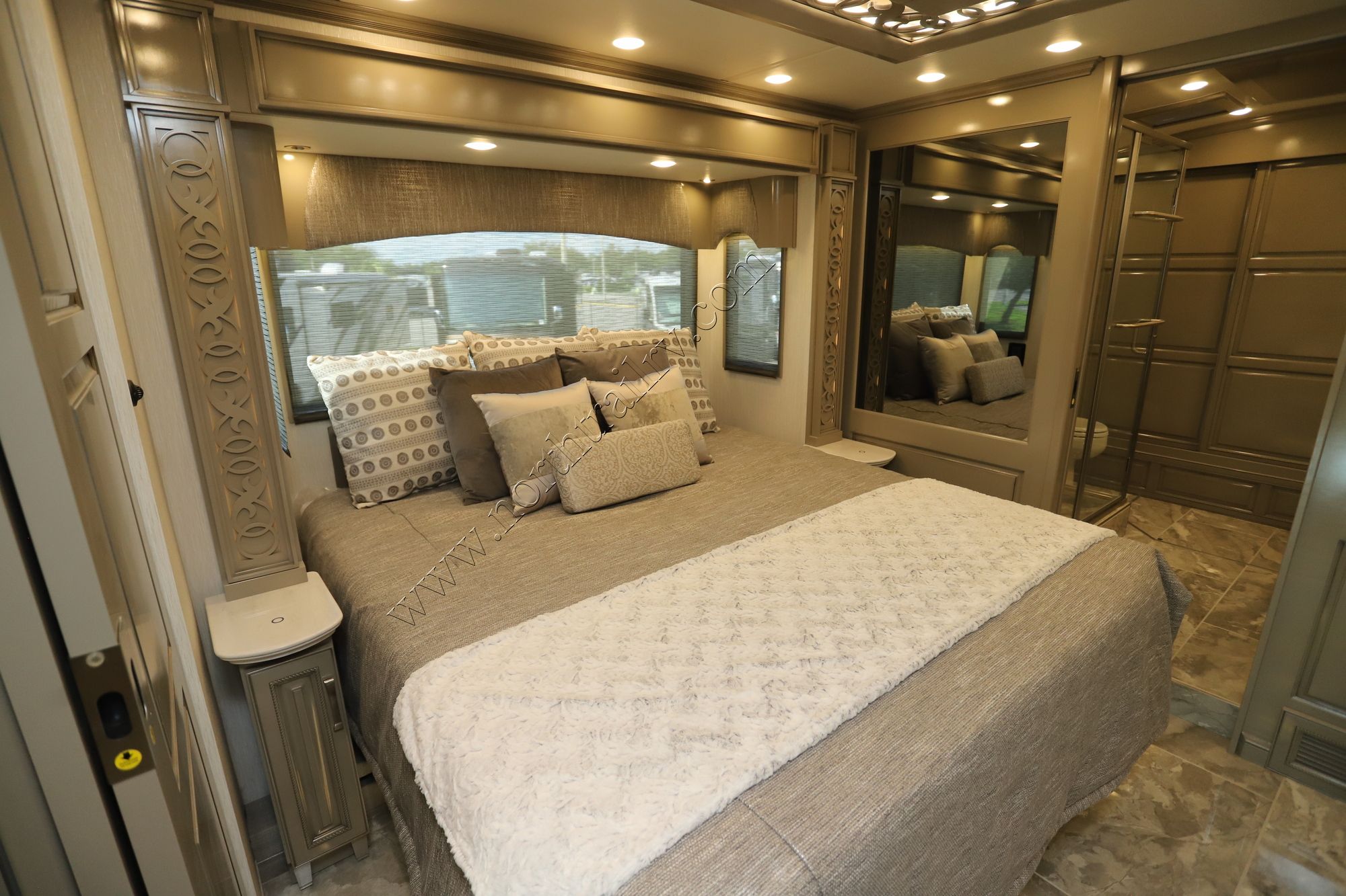 New 2026 Newmar Essex 4551 Class A  For Sale