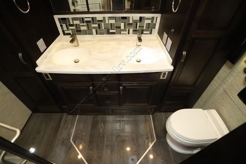 2018 Newmar London Aire 4534
