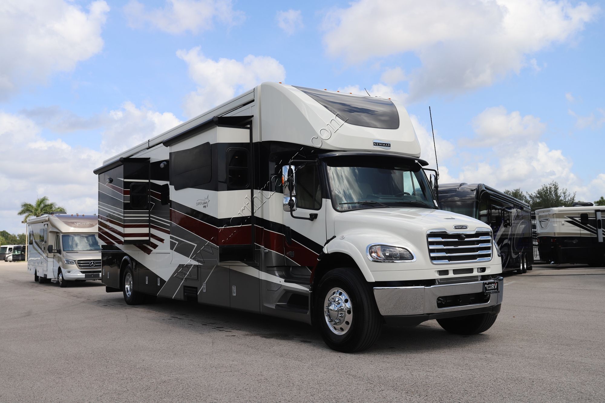 New 2026 Newmar Super Star 4059 Super C  For Sale