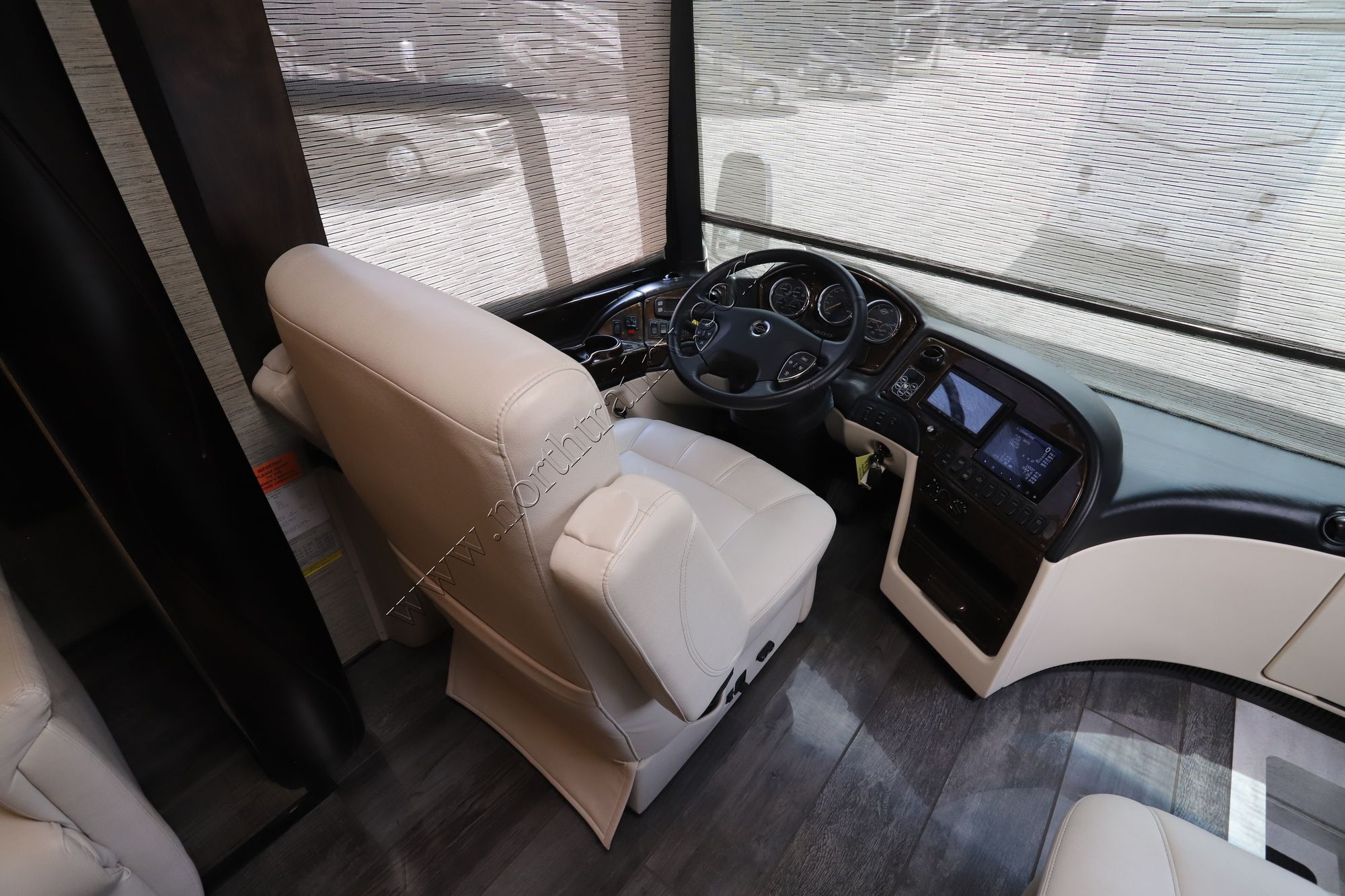 Used 2018 Newmar London Aire 4534 Class A  For Sale