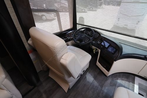 2018 Newmar London Aire 4534