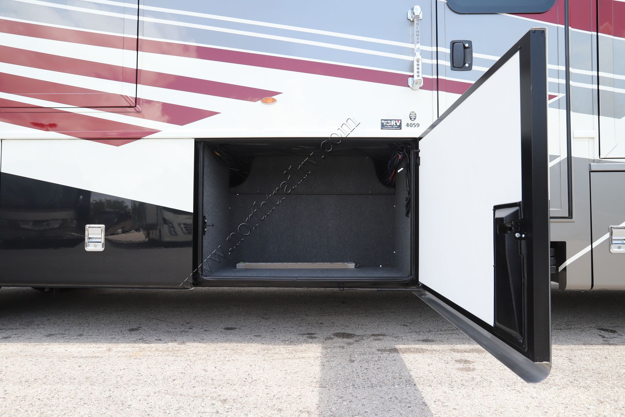 New 2026 Newmar Super Star 4059 Super C  For Sale