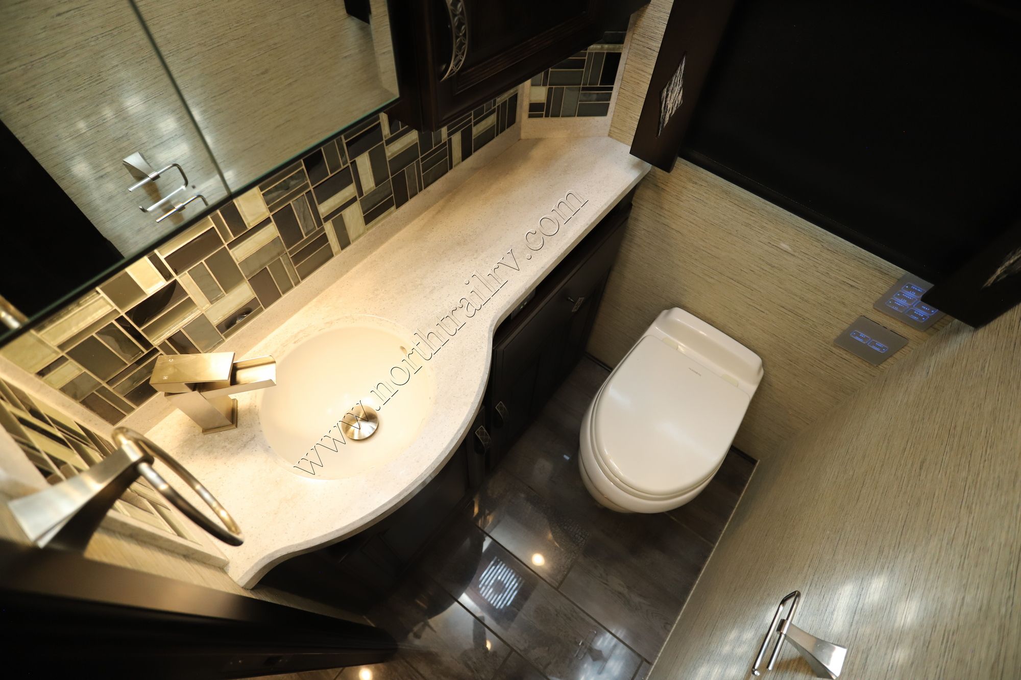 Used 2018 Newmar London Aire 4534 Class A  For Sale