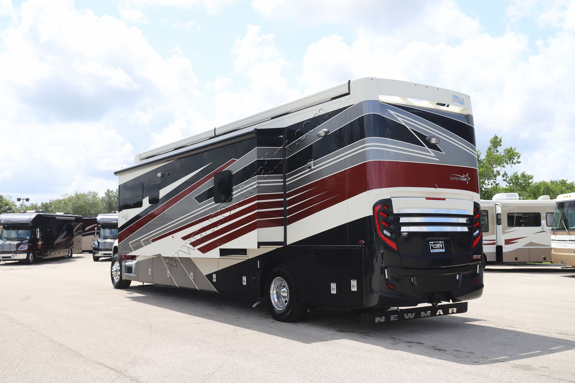 New 2026 Newmar Super Star 4059 Super C  For Sale