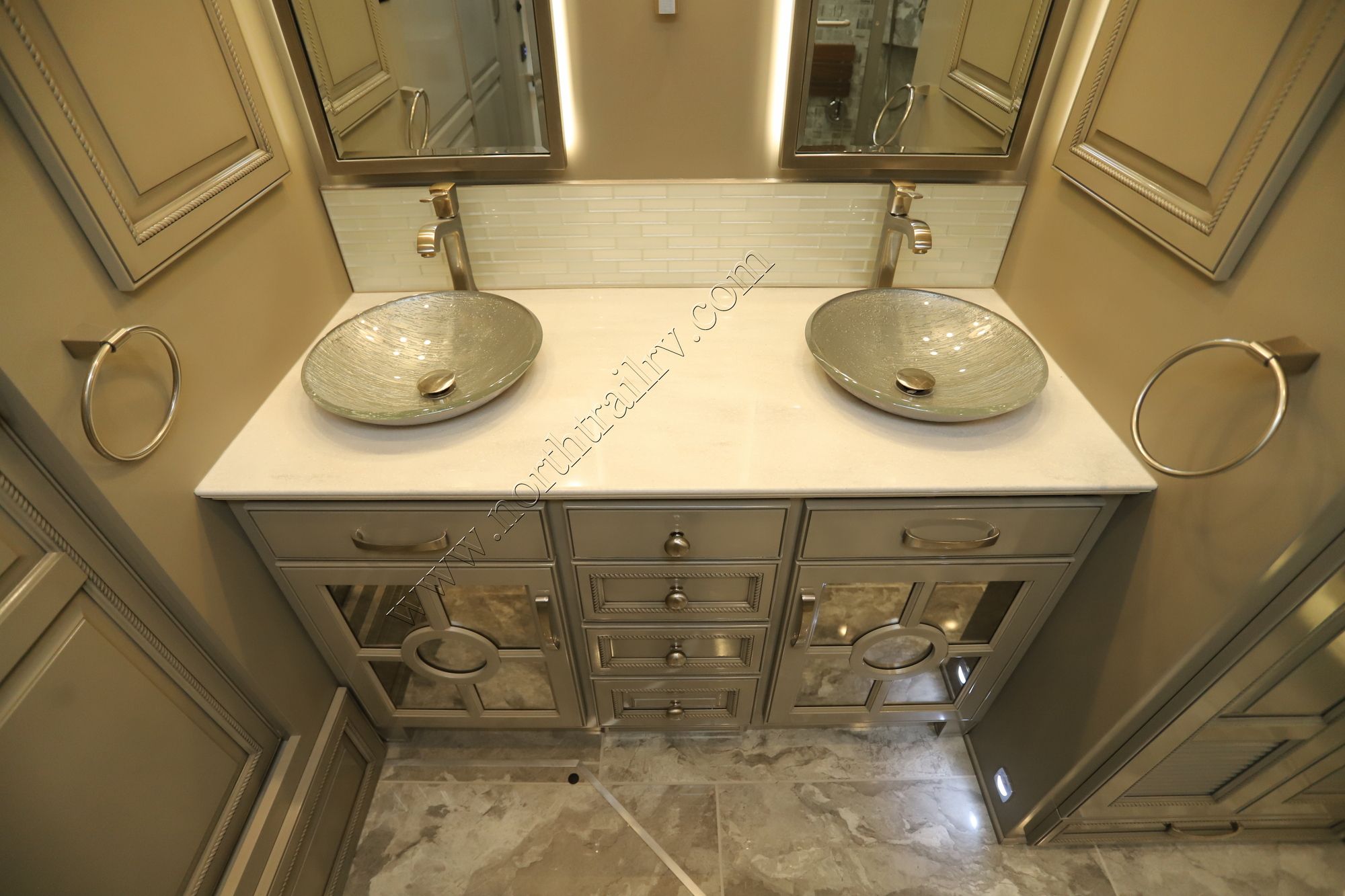 New 2026 Newmar Essex 4551 Class A  For Sale