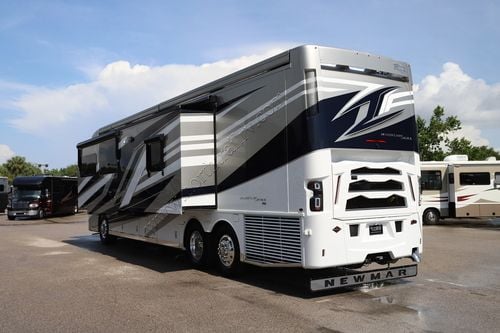 2026 Newmar Mountain Aire 4118