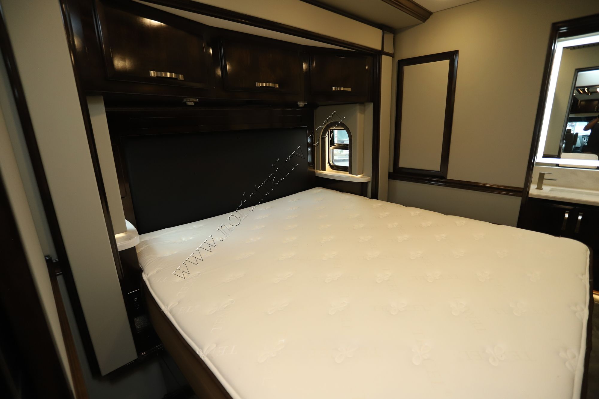 Used 2022 Renegade Rv Ikon i4534RX Super C  For Sale