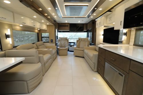 2026 Newmar Mountain Aire 4118