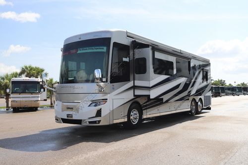 2026 Newmar Mountain Aire 4118