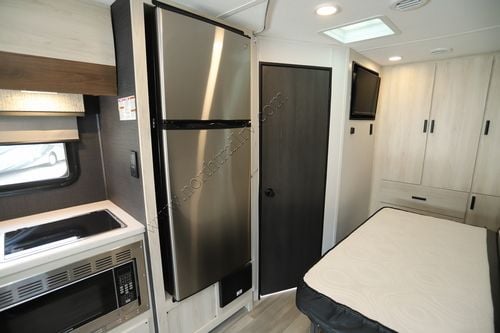 2023 Forest River Sunseeker 2400B