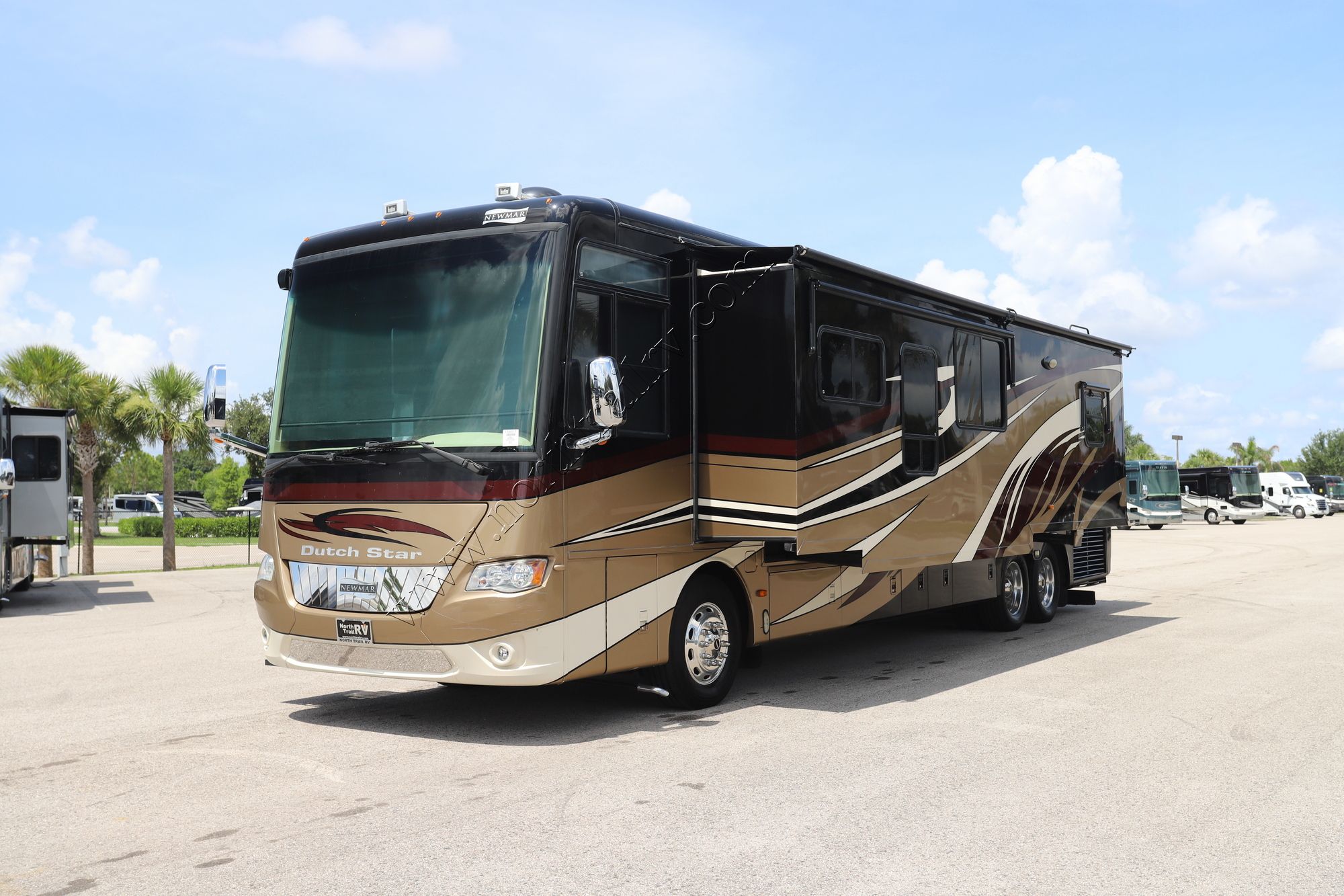 Used 2014 Newmar Dutch Star 4018 Class A  For Sale