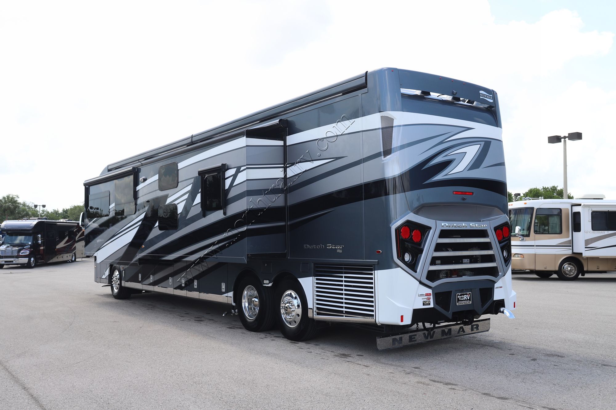 Used 2024 Newmar Dutch Star 4310 Class A  For Sale