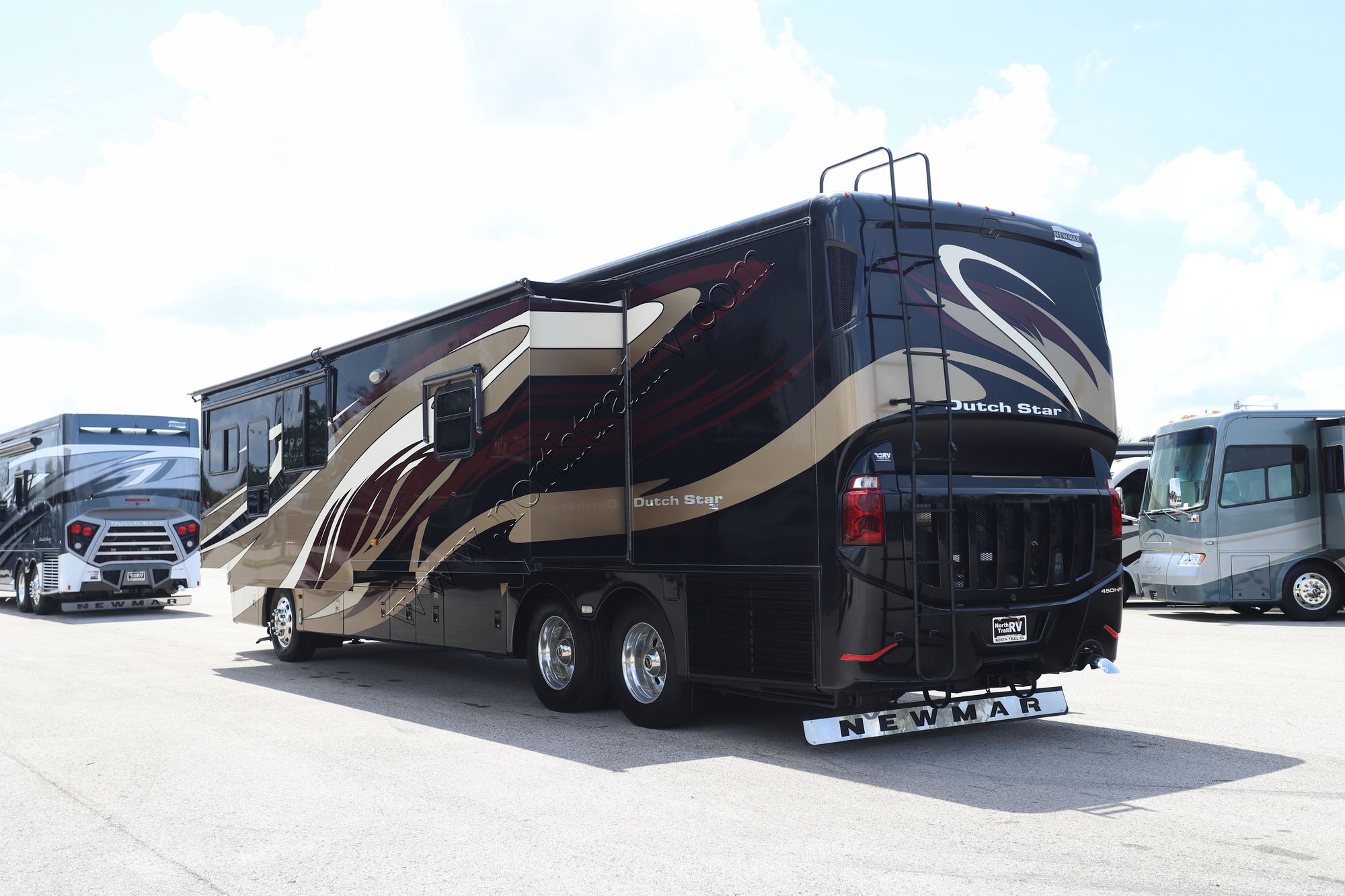 Used 2014 Newmar Dutch Star 4018 Class A  For Sale