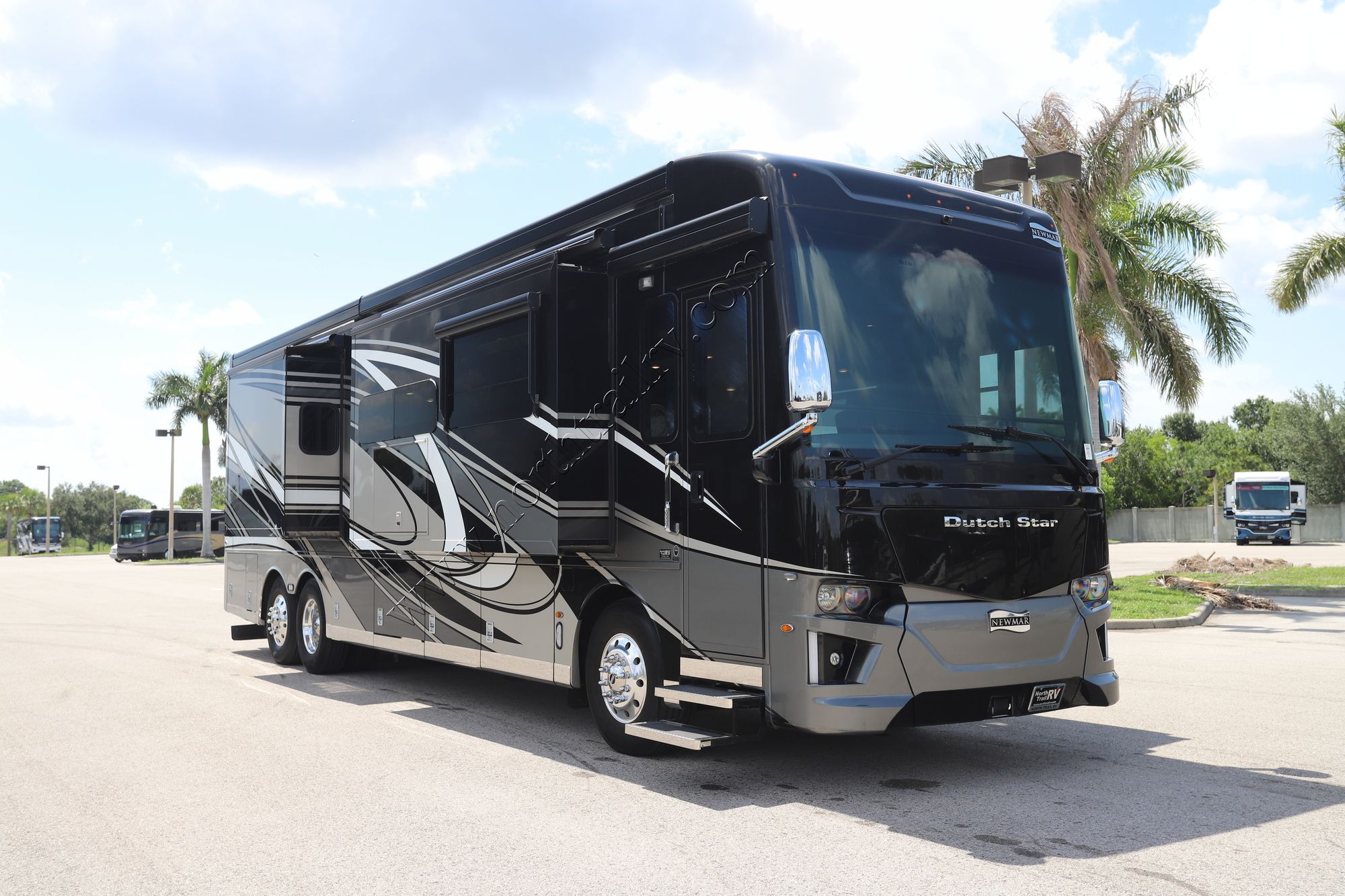Used 2021 Newmar Dutch Star 4081 Class A  For Sale