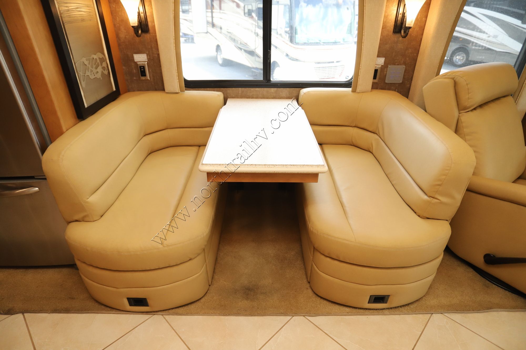 Used 2014 Newmar Dutch Star 4018 Class A  For Sale