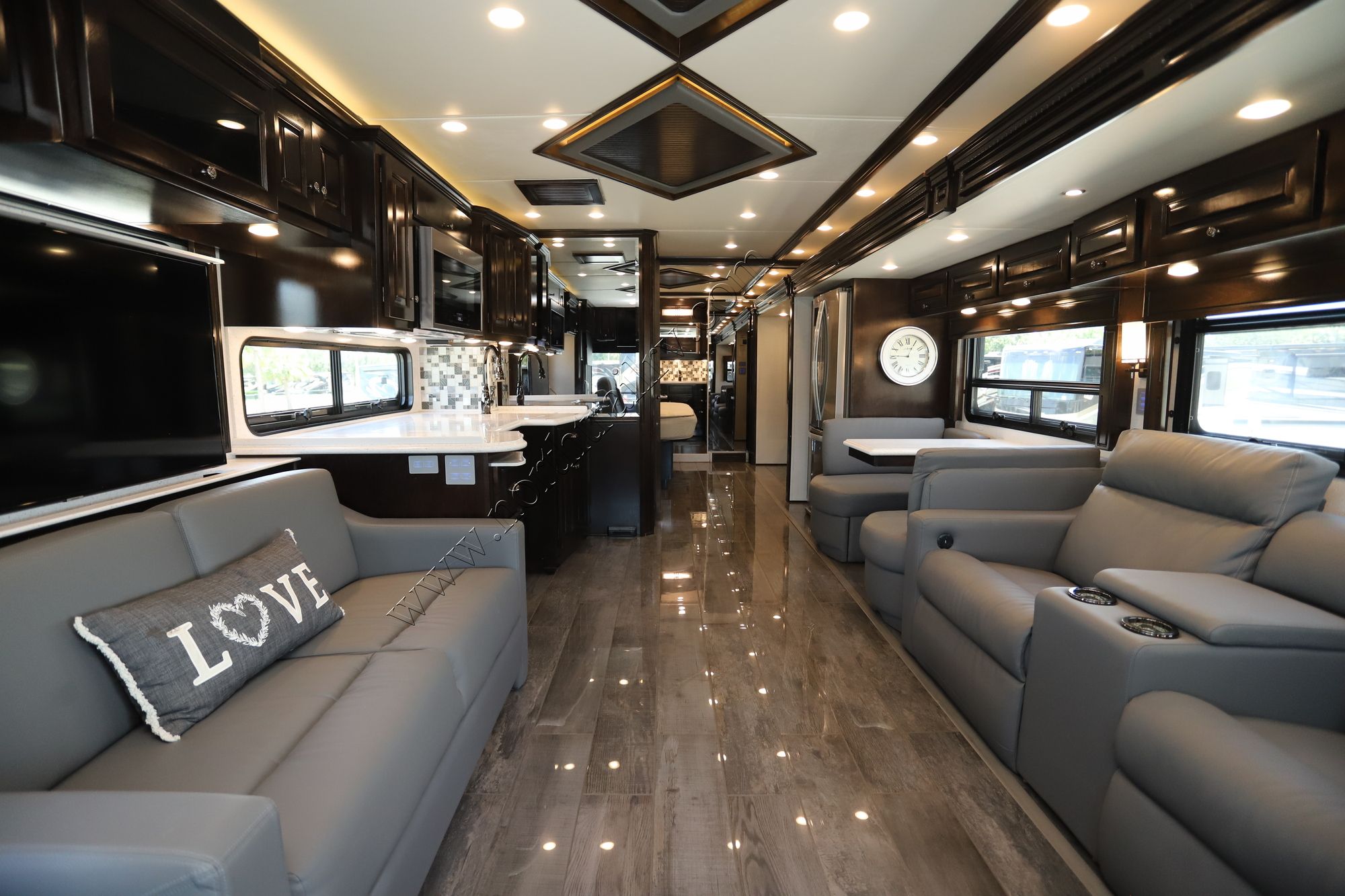 Used 2021 Newmar Dutch Star 4081 Class A  For Sale