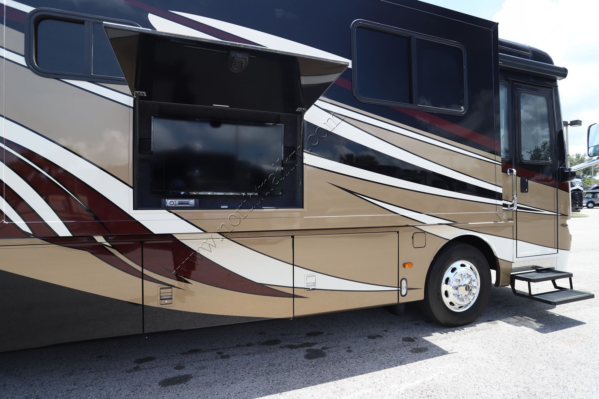 Used 2014 Newmar Dutch Star 4018 Class A  For Sale