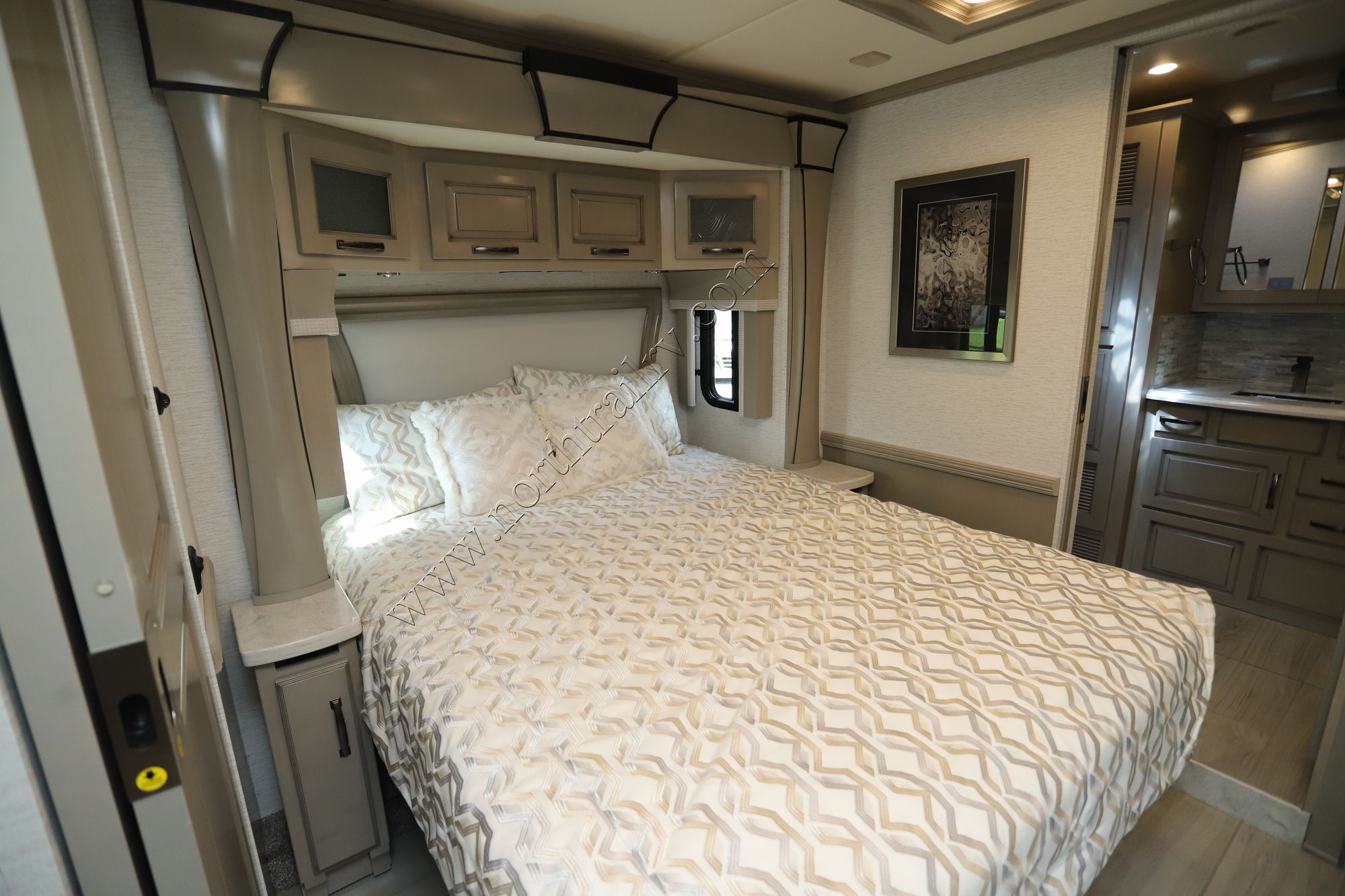 Used 2024 Newmar Dutch Star 4310 Class A  For Sale