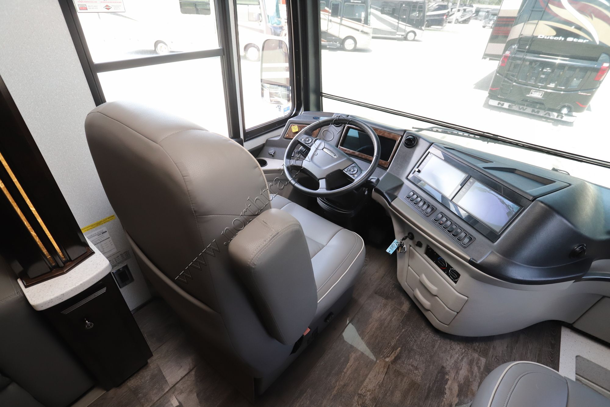 Used 2021 Newmar Dutch Star 4081 Class A  For Sale