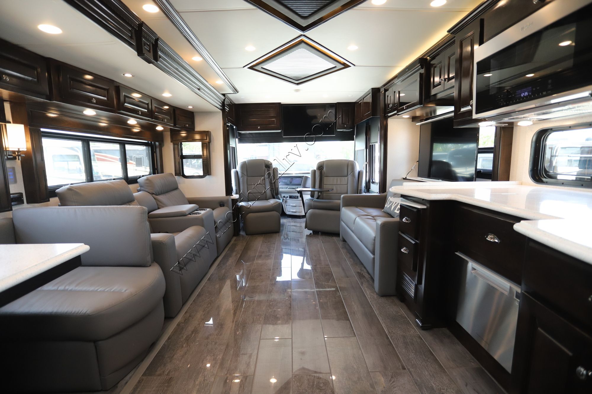 Used 2021 Newmar Dutch Star 4081 Class A  For Sale