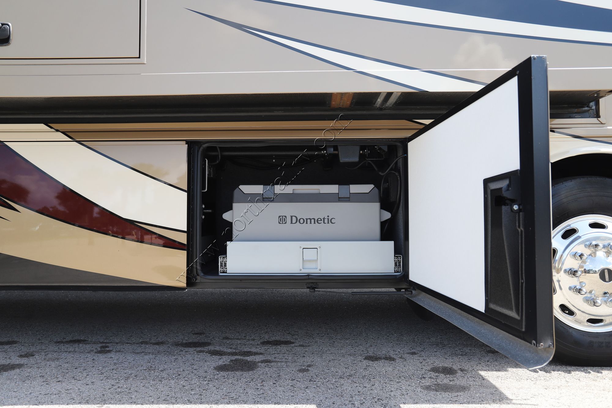 Used 2014 Newmar Dutch Star 4018 Class A  For Sale