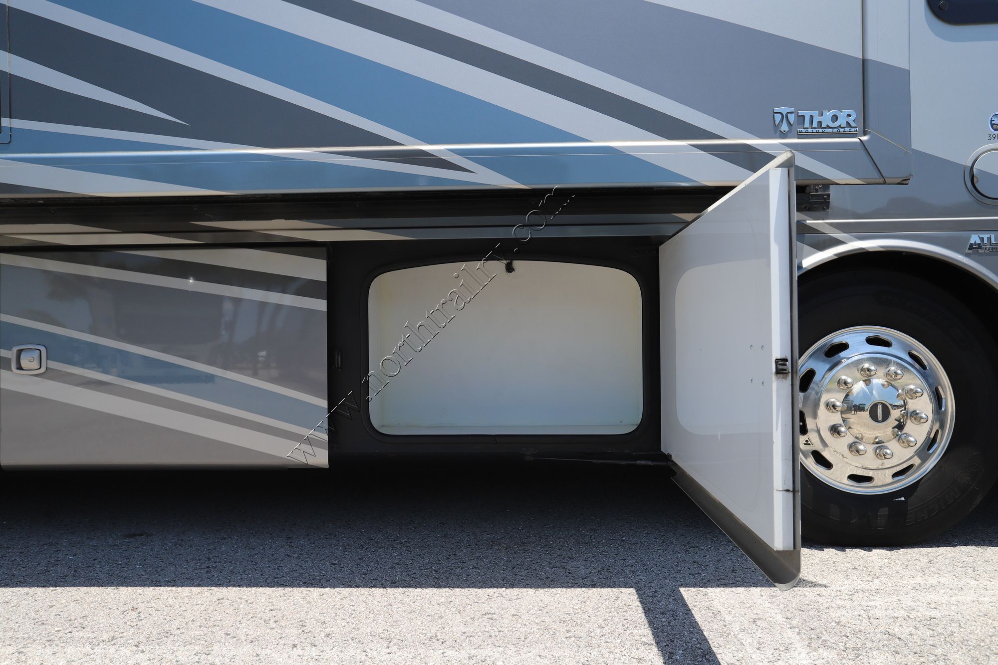 Used 2023 Thor Aria 3901 Class A  For Sale