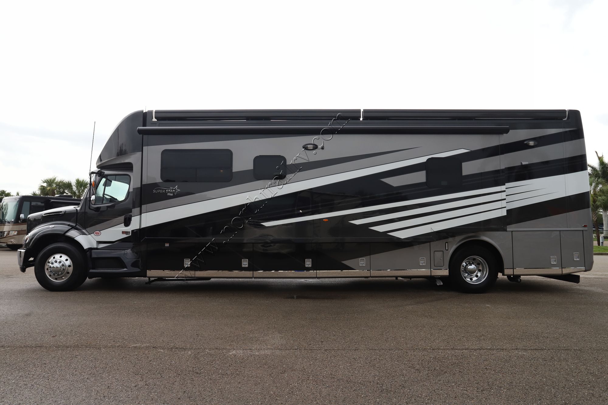 New 2026 Newmar Super Star 4159 Super C  For Sale